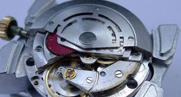 青岛卡地亚手表维修中心地址